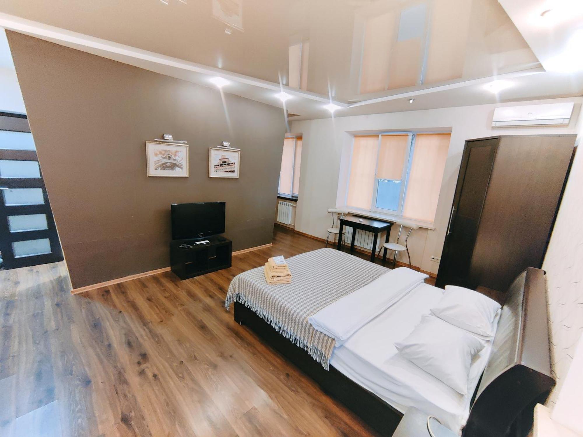 Real Home Apartmens - Podil Promenade Kiev Esterno foto